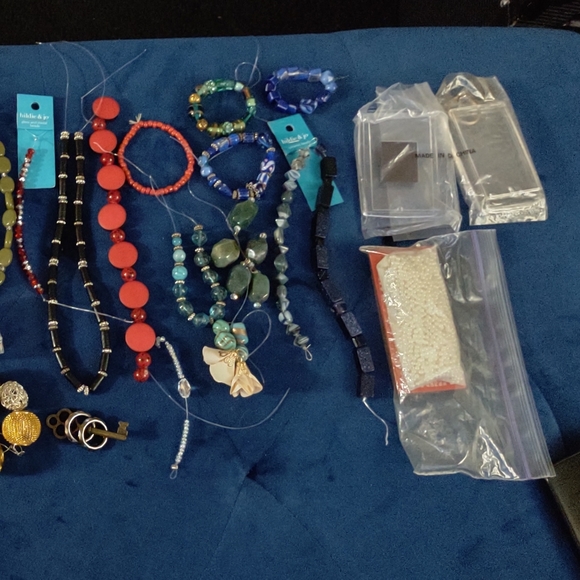 Large lot of jewelry making & bead craft items - Picture 2 of 13
